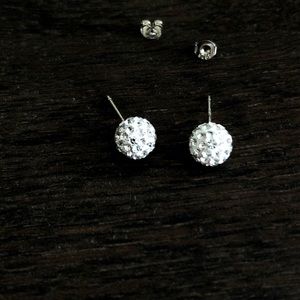 🌸Sparkle ball earrings 🌸